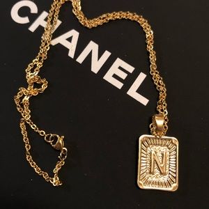 GOLD ‘N’ INITIAL PENDANT + NECKLACE